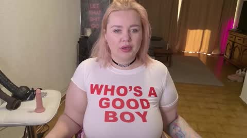 Snapshot of showmebbw chatting on February 2026 09:02:02 AM Mimi online show from February 2026 09:02:02 AM