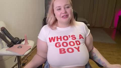 Snapshot of showmebbw chatting on February 2026 09:07:01 PM Mimi online show from February 2026 09:07:01 PM