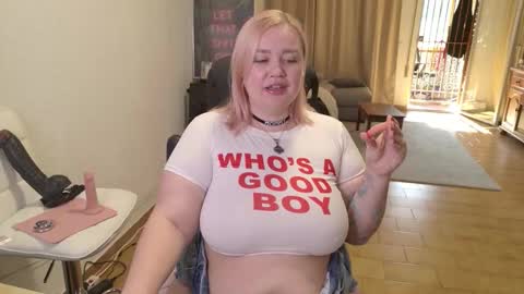 Snapshot of showmebbw chatting on February 2026 09:10:02 AM Mimi online show from February 2026 09:10:02 AM