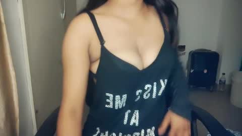 Snapshot of shreya_0 chatting on October 2025 02:26:02 PM shreya_0 online show from October 2025 02:26:02 PM
