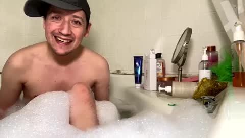 Snapshot of shugurbaeo chatting on December 2024 01:08:01 AM Shugurbaeo online show from December 2024 01:08:01 AM