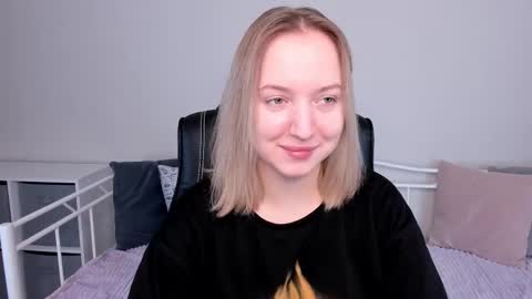 Snapshot of shy_annacutie chatting on March 2025 06:46:01 AM Anna online show from March 2025 06:46:01 AM