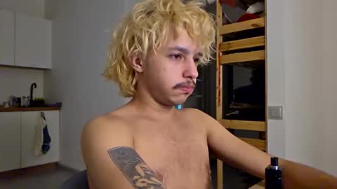 Snapshot of shy_boy17 chatting on January 2026 04:31:01 PM your shy boy online show from January 2026 04:31:01 PM