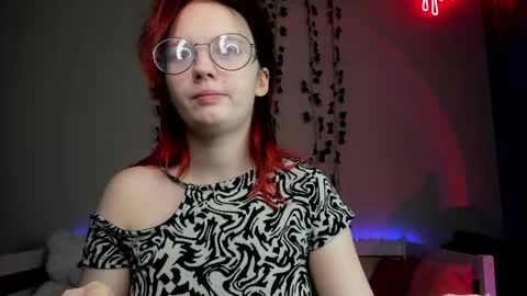 shy_elina01 online show from January 2026 09:25:02 AM