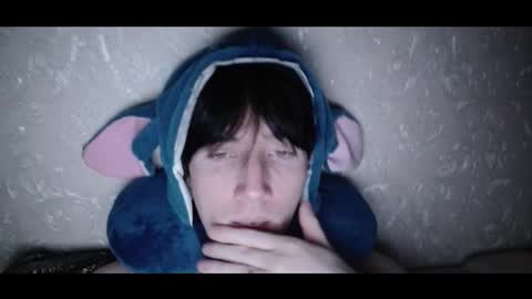 Matthew online show from November 2025 02:00:02 AM