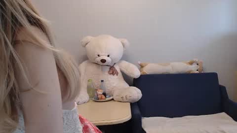 Snapshot of shy_moony chatting on June 2026 01:21:02 PM just Alex online show from June 2026 01:21:02 PM