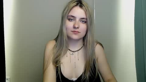 shy_sabrina_ online show from April 2026 05:36:01 PM