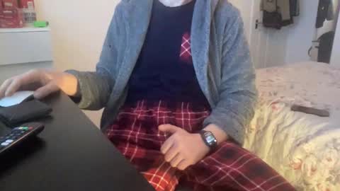 shyboy0533 online show from November 2025 08:03:02 AM