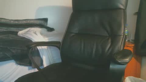 shyboyhugecum2020 online show from December 2025 04:28:02 AM