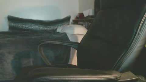 shyboyhugecum2020 online show from February 2026 04:16:02 AM