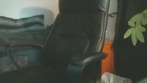 shyboyhugecum2020 online show from February 2026 04:30:01 AM