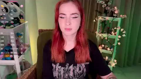 Snapshot of shyfoxxxy chatting on July 2026 11:02:01 AM Effie online show from July 2026 11:02:01 AM