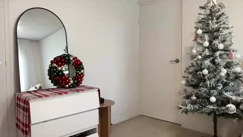 Sasha online show from December 2024 07:51:01 AM