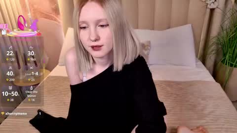 Snapshot of sia_hart chatting on May 2026 11:59:01 AM Sia online show from May 2026 11:59:01 AM