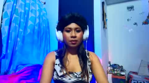 Snapshot of siara_bonny chatting on February 2026 04:43:02 AM Siara online show from February 2026 04:43:02 AM