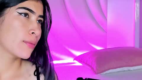 Snapshot of siara_lewis_ chatting on May 2026 12:51:02 AM Siara and Zoe tattoo online show from May 2026 12:51:02 AM