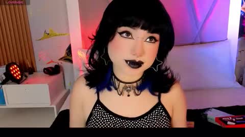 Snapshot of sienna_desiree chatting on April 2026 02:56:02 PM Sienna Desieree online show from April 2026 02:56:02 PM