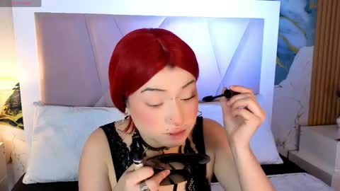 Snapshot of sienna_desiree chatting on May 2026 01:20:02 PM Sienna Desieree online show from May 2026 01:20:02 PM