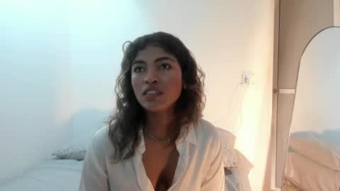 Snapshot of sienna_glow chatting on May 2026 02:26:01 PM sienna_glow online show from May 2026 02:26:01 PM