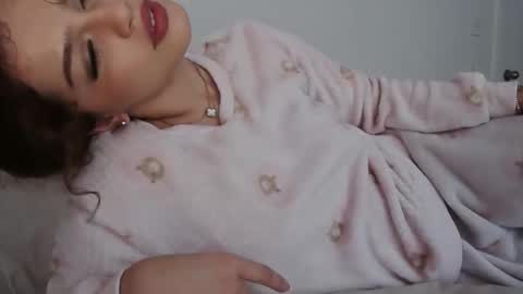 Snapshot of siennasings chatting on May 2026 12:19:02 AM Sienna Sings online show from May 2026 12:19:02 AM