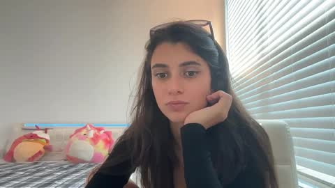 Sienna online show from October 2025 05:30:01 PM