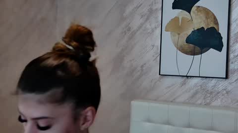 Snapshot of sierra_halle chatting on February 2025 11:22:02 AM SIERRA online show from February 2025 11:22:02 AM