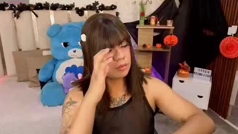 Siiam Tay online show from November 2025 03:42:02 AM