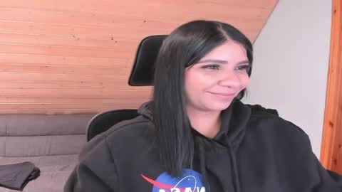 Snapshot of siirena chatting on April 2026 07:00:01 AM siirena online show from April 2026 07:00:01 AM