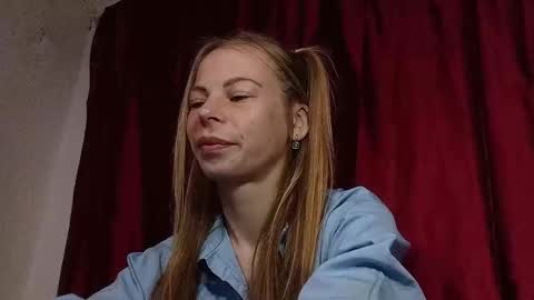 JULIANA online show from March 2026 08:13:01 PM