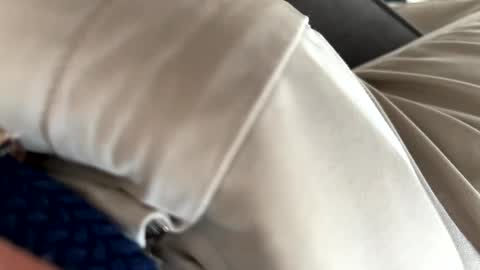 Snapshot of silentpout chatting on December 2024 12:33:01 PM SilentPants online show from December 2024 12:33:01 PM