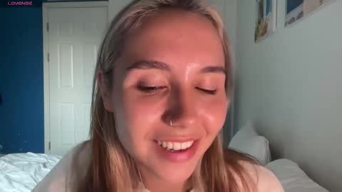 You fav Miss Si online show from March 2026 09:38:01 AM