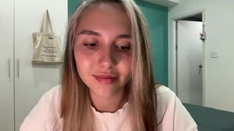 You fav Miss Si online show from March 2026 11:14:01 AM