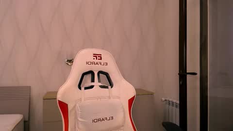 silk_ann online show from December 2025 06:40:01 AM