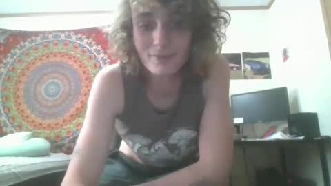 Snapshot of sillycutecow chatting on November 2025 04:41:02 PM Hailey online show from November 2025 04:41:02 PM