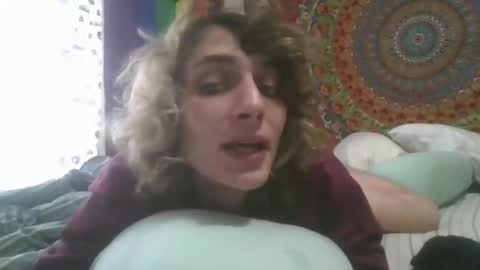 Snapshot of sillycutecow chatting on November 2025 05:02:01 PM Hailey online show from November 2025 05:02:01 PM