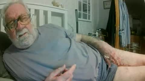 Snapshot of sillyoldman45221063 chatting on April 2026 12:02:01 AM sillyoldman45221063 online show from April 2026 12:02:01 AM