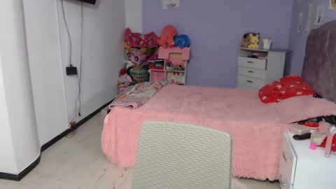 Snapshot of silvanaroberts_ chatting on January 2025 11:14:02 PM Rouse online show from January 2025 11:14:02 PM