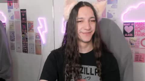 silvermuse online show from April 2026 10:40:02 PM