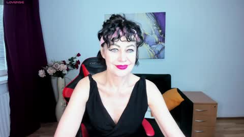 Silvia Wallec online show from May 2026 05:45:01 AM