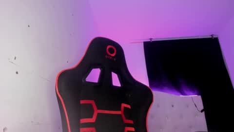 silvia online show from November 2025 10:45:01 PM