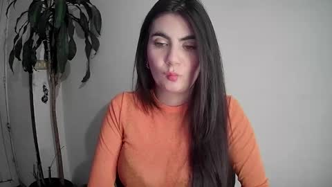Silvie online show from December 2024 01:14:01 AM