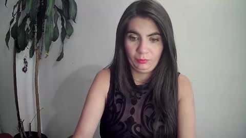 Silvie online show from December 2024 10:28:02 PM