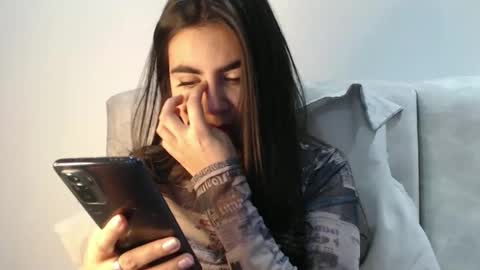Silvie online show from October 2025 12:42:02 AM