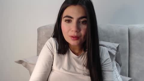 Silvie online show from October 2025 02:09:02 AM