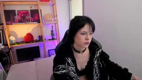 Snapshot of sima_wendy chatting on February 2026 07:14:01 AM Wendy help me get get 69 likes online show from February 2026 07:14:01 AM