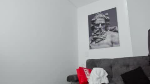 simon_leon01 online show from November 2025 11:42:02 AM