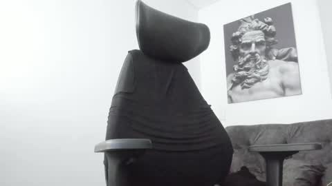 simon_leon01 online show from January 2026 11:30:02 PM