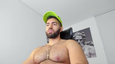 Snapshot of simon_leon01 chatting on June 2026 11:18:02 PM simon_leon01 online show from June 2026 11:18:02 PM