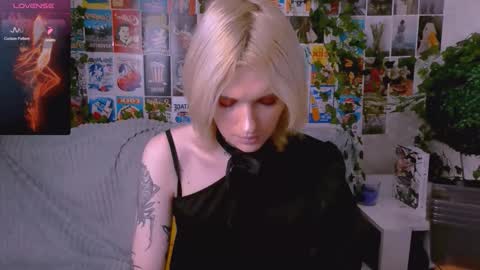 Simona online show from November 2025 10:21:01 PM