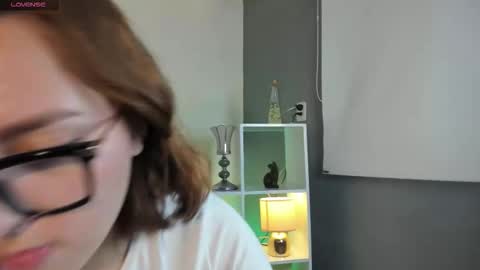 Snapshot of simonastar_ chatting on February 2026 01:07:02 PM simonastar_ online show from February 2026 01:07:02 PM